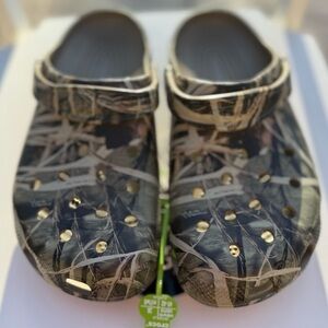 New Crocs Classic Camo Clogs with Tags - W10 / M8